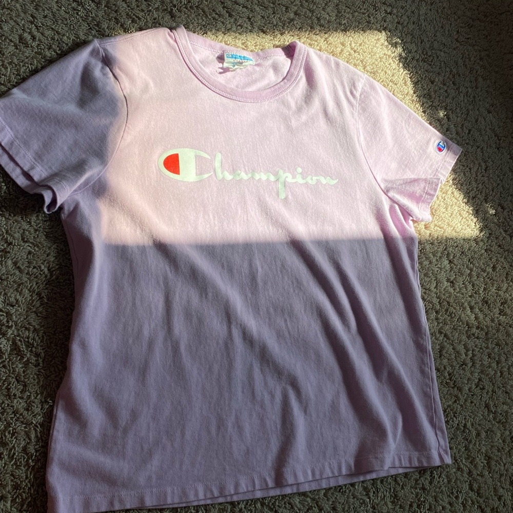 New champion shirt worn once perfect condition